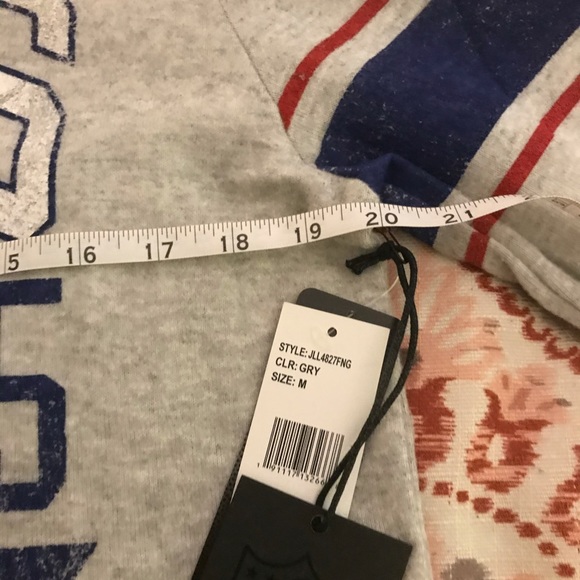 NY Giants Crew Neck Sweater - Size M - Picture 6 of 12